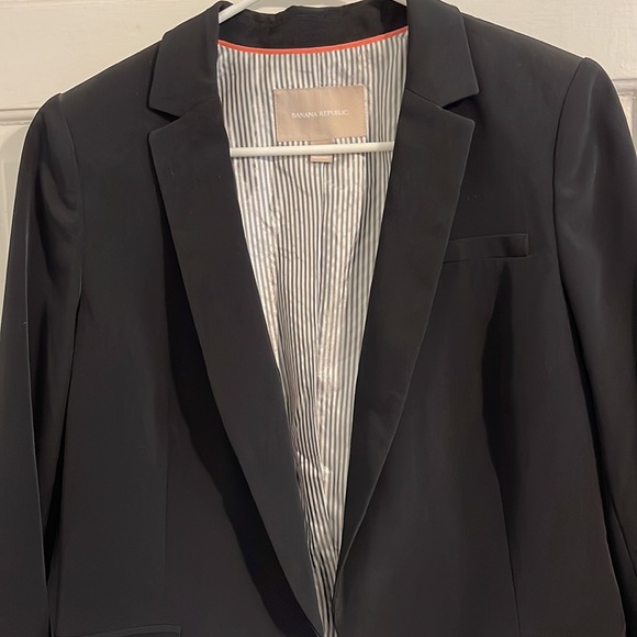 Banana Republic blazer, size 8! Great condition! - Picture 2 of 7